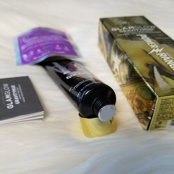 GLAMGLOW Power Rangers Goldar Mask - Picture 2 of 3